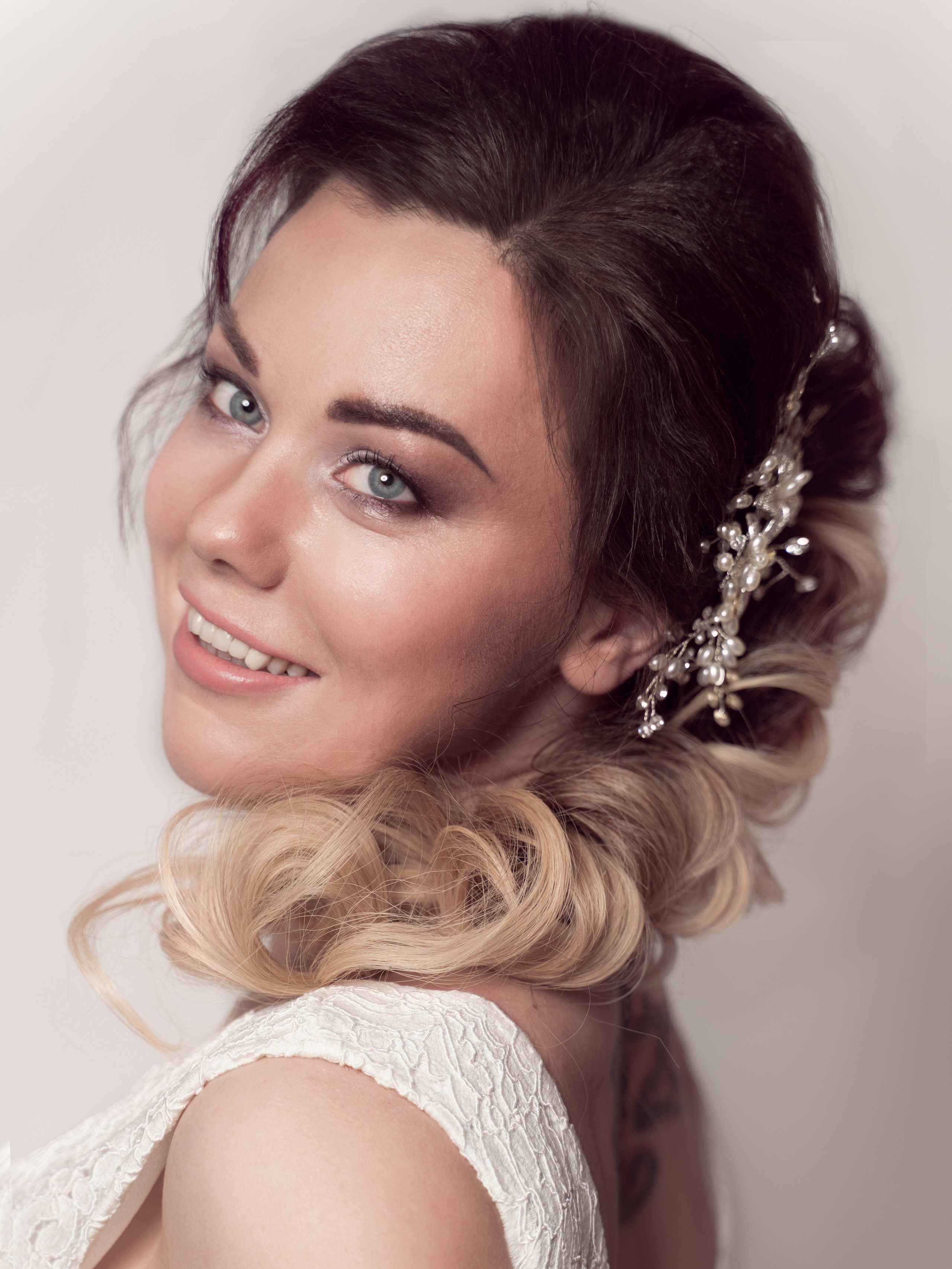 Wedding Hairstyle. DiaBeauty | Makeup and Hairstyle Barcelona, Castelldefels, Sitges
